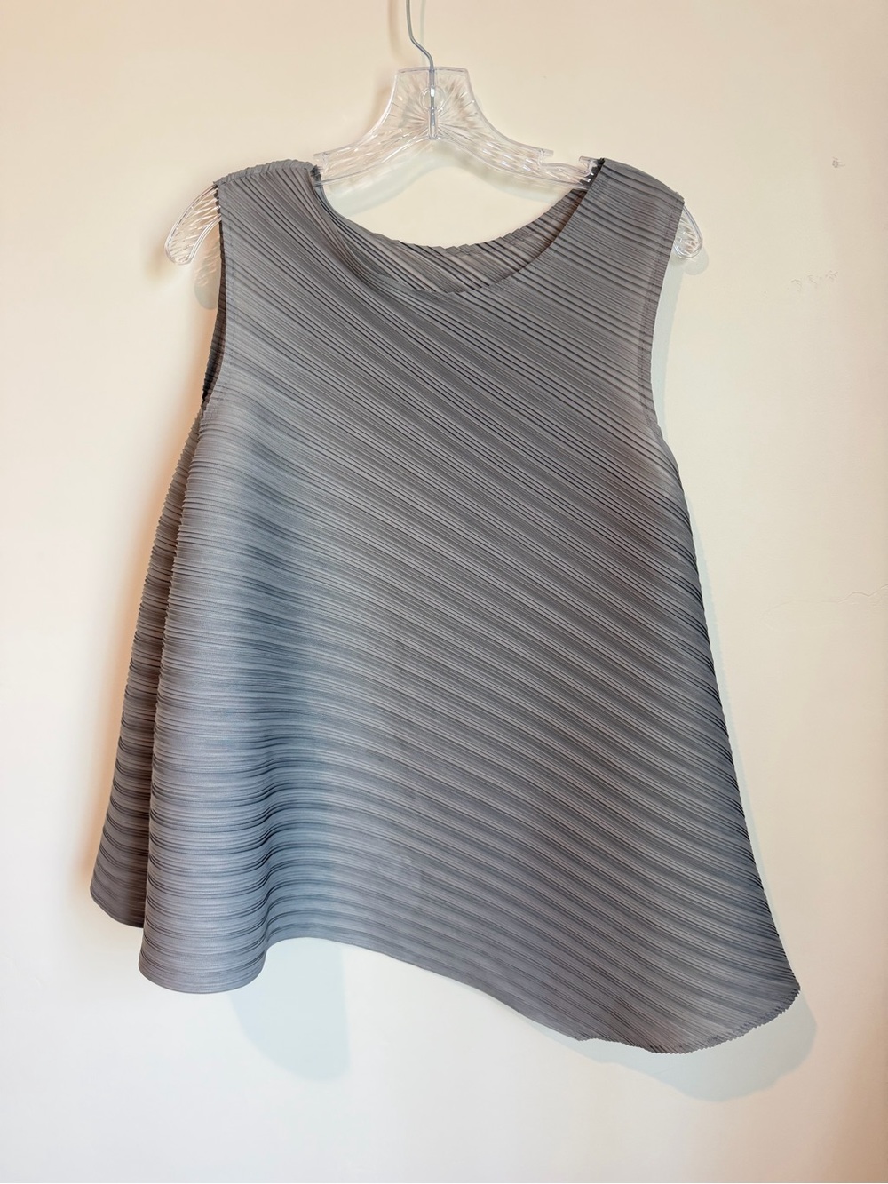 Sleeveless Gray Pleated A-Line Women's Top Artsy